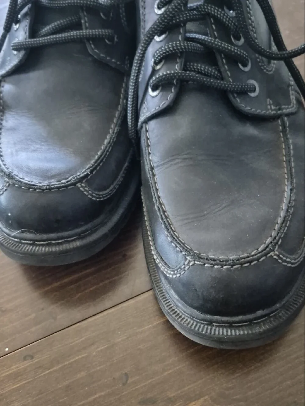 Dockers Men's Black Lace-Up Boat Shoes with Contrast Stitching